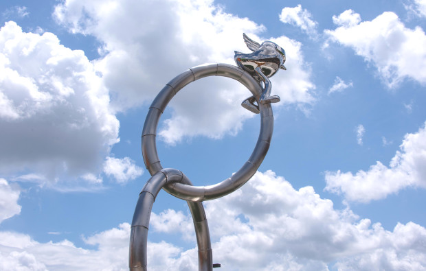 2-skylink-by-brad-oldham-sculpture-at-greensboro-childrens-museum